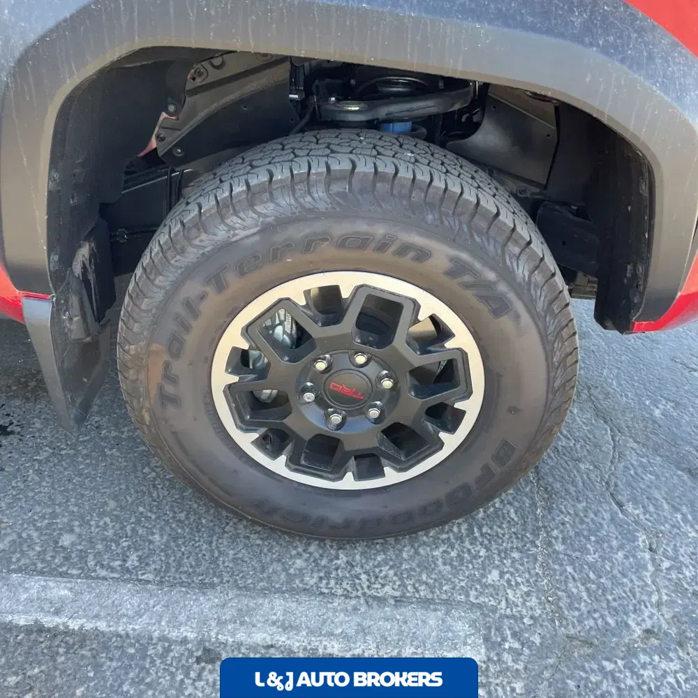 2025 Toyota Tacoma TRD Off-Road