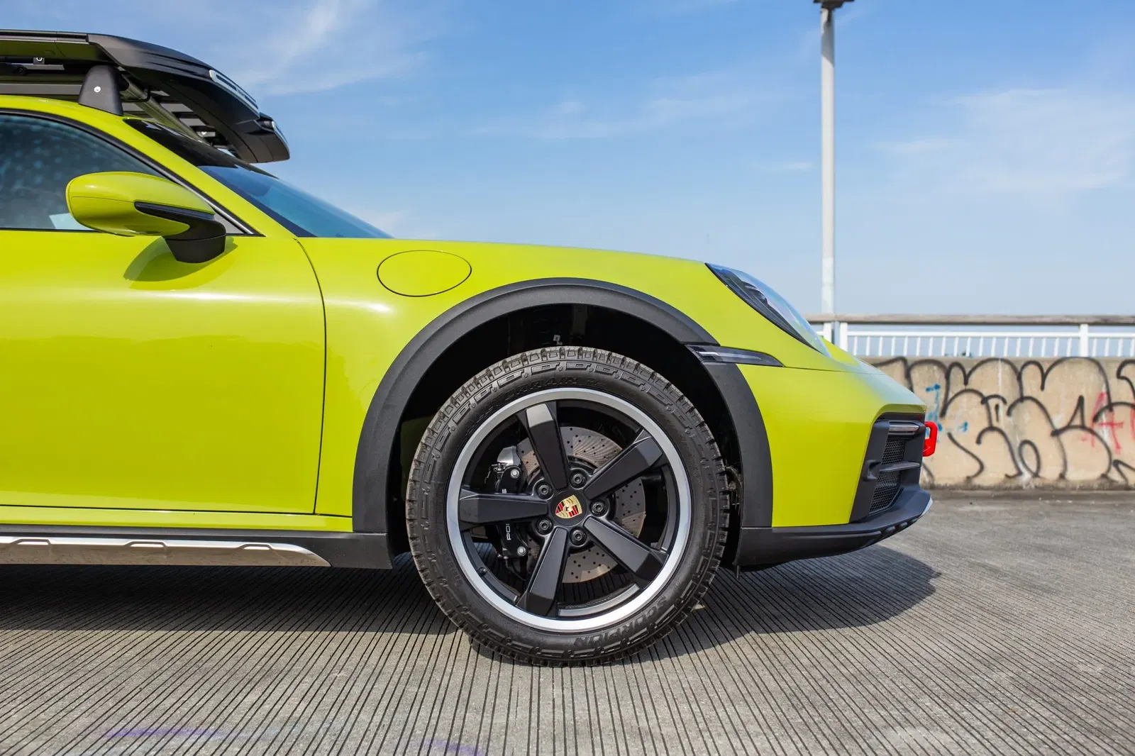2024 Porsche 911 Dakar