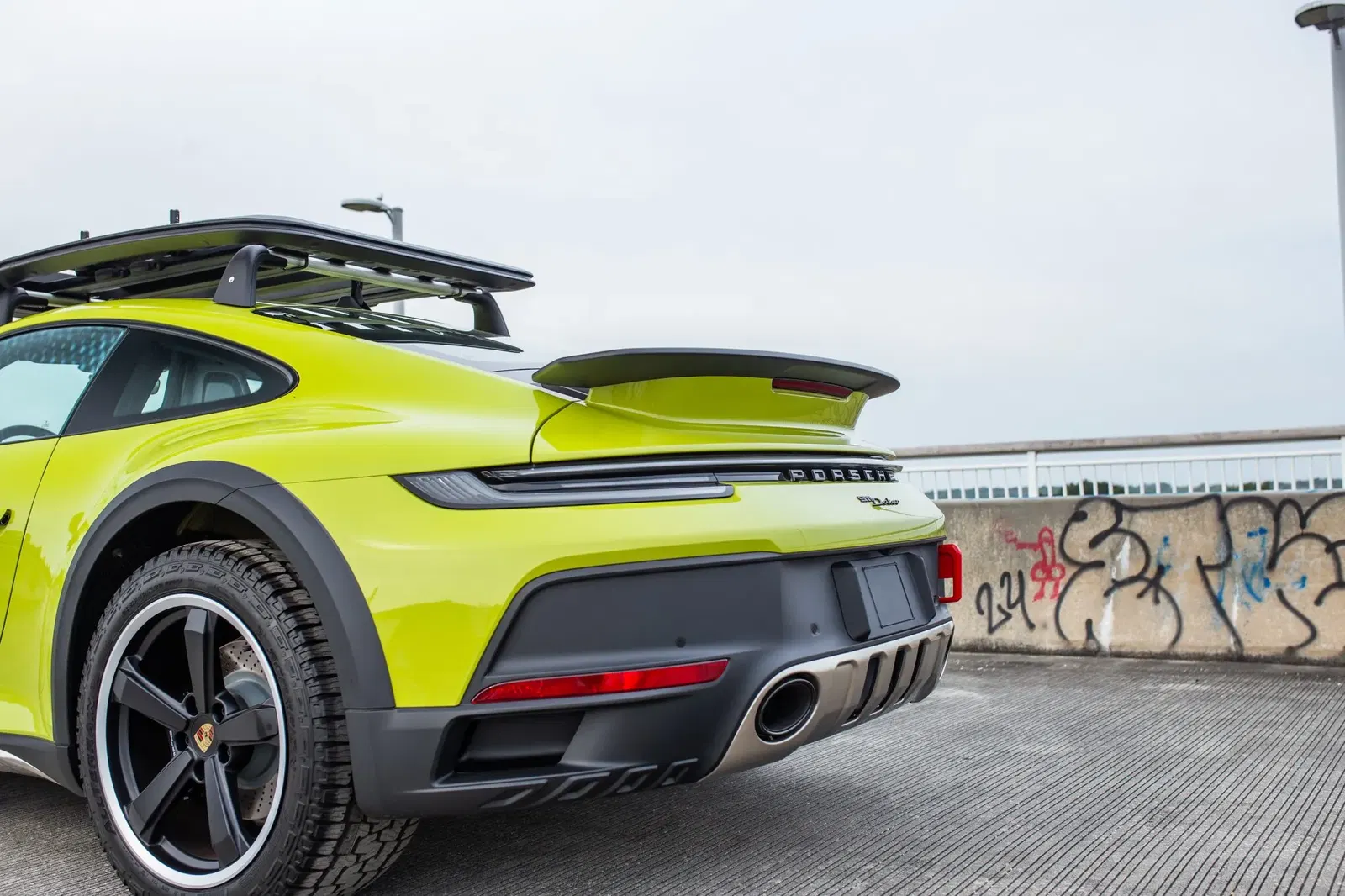 2024 Porsche 911 Dakar