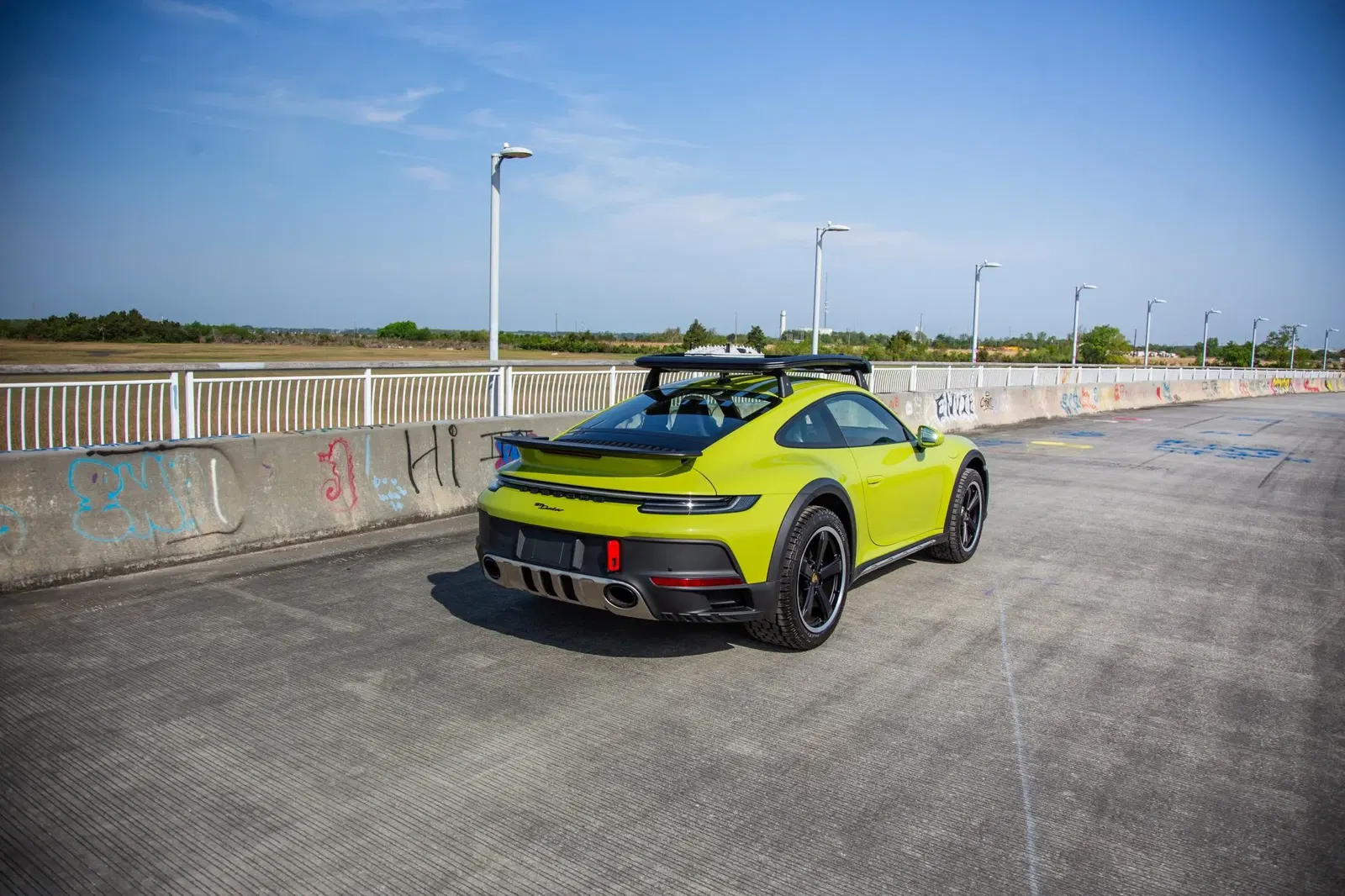 2024 Porsche 911 Dakar