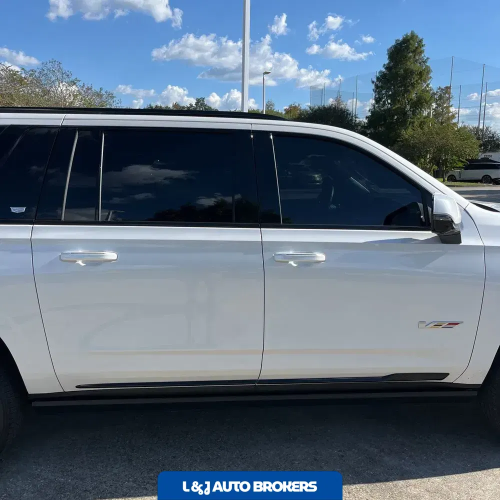 2025 Cadillac Escalade-V ESV Base