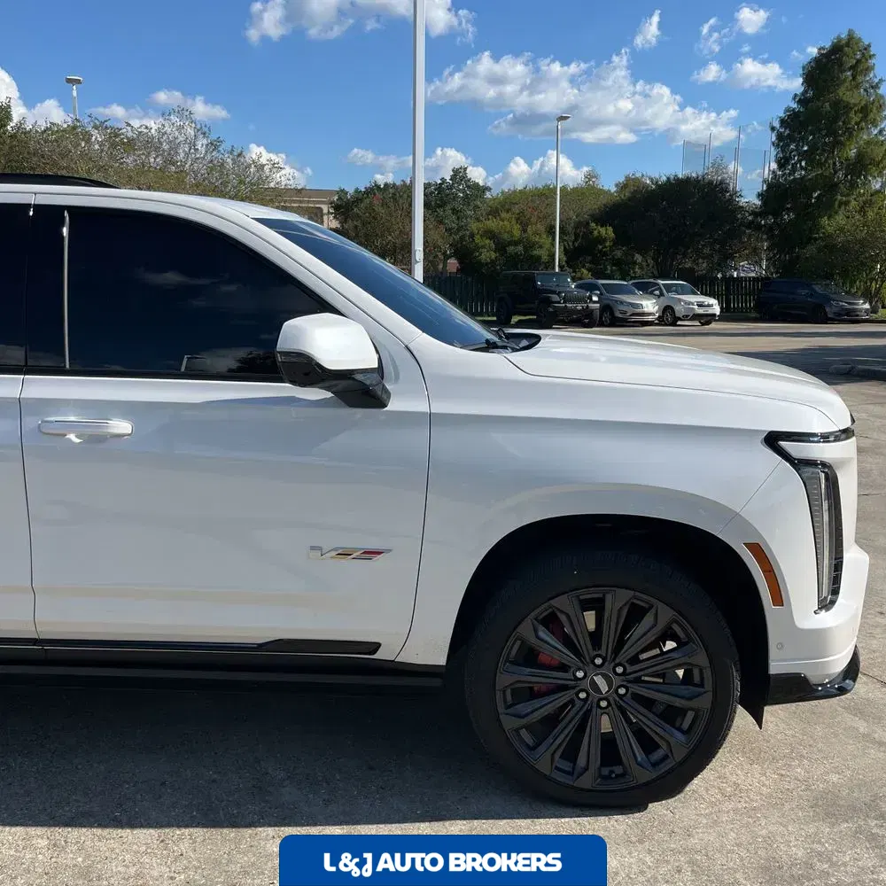 2025 Cadillac Escalade-V ESV Base