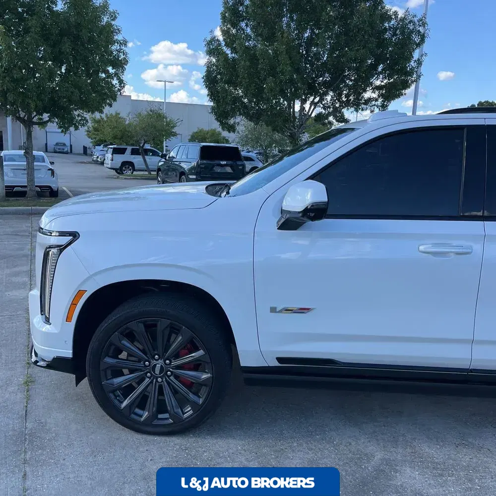 2025 Cadillac Escalade-V ESV Base