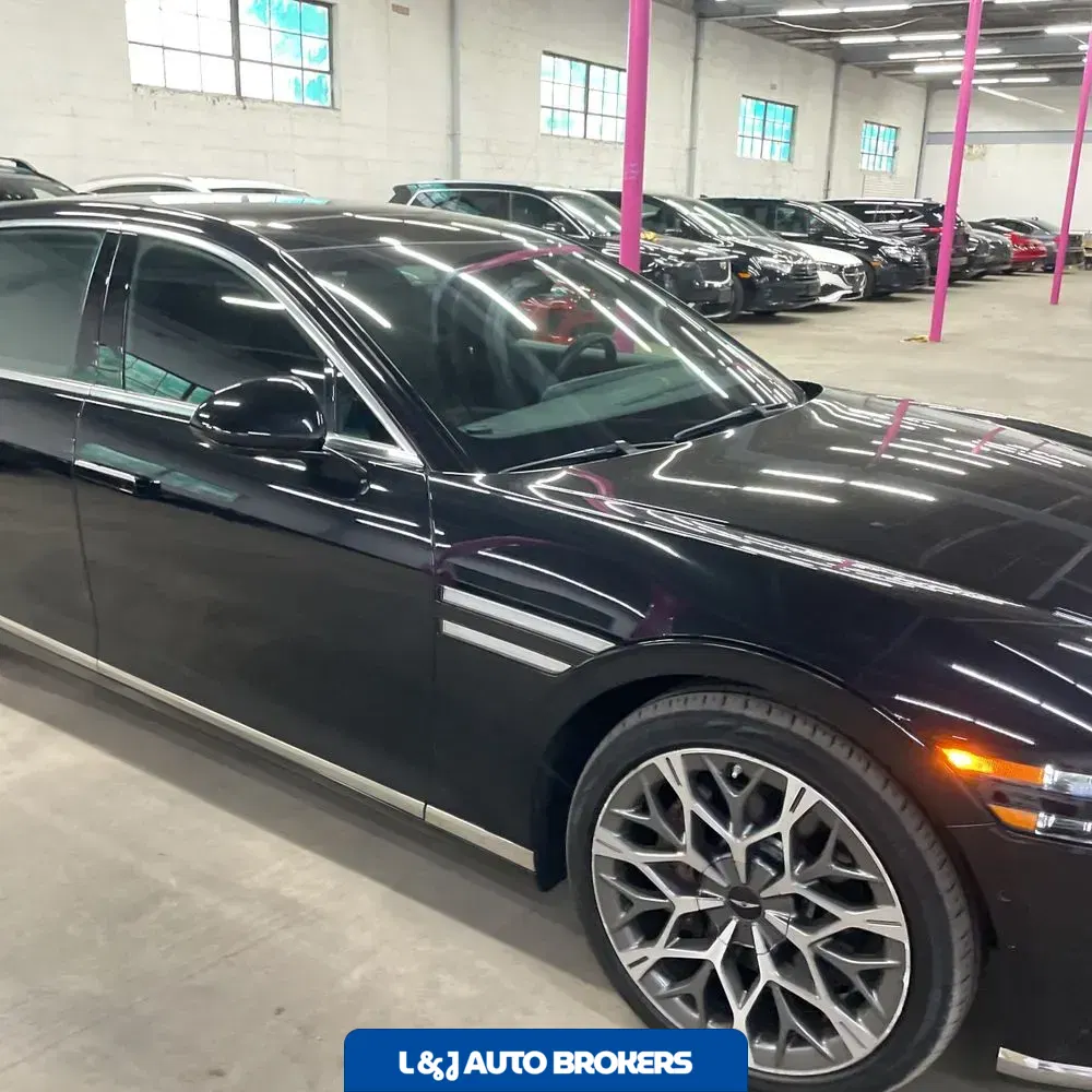2023 Genesis G90 3.5T e-Supercharger