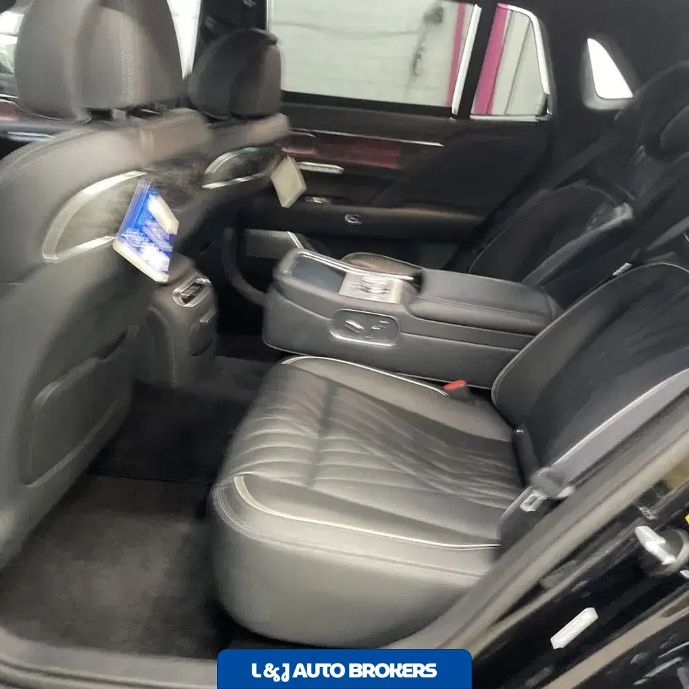 2023 Genesis G90 3.5T e-Supercharger