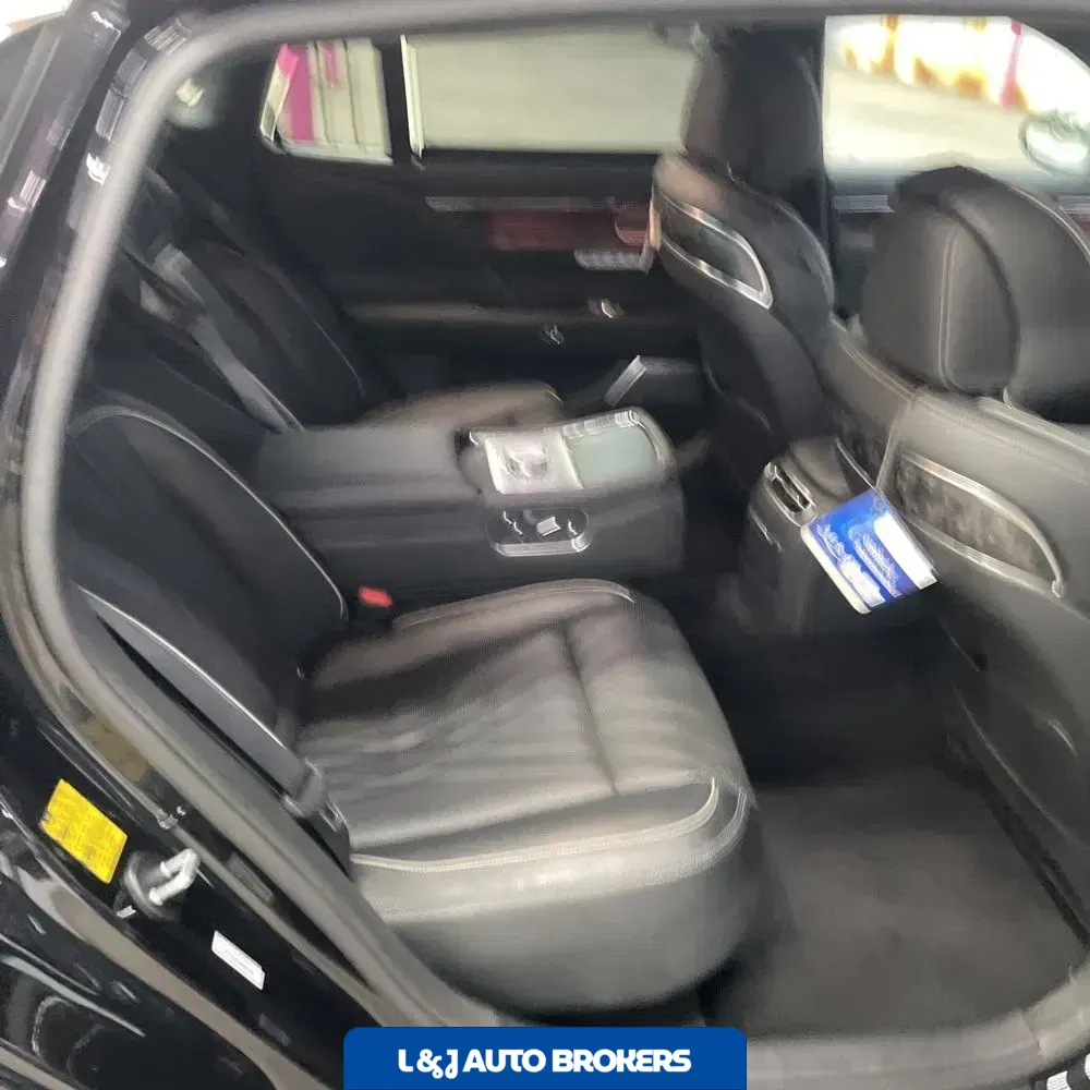 2023 Genesis G90 3.5T e-Supercharger