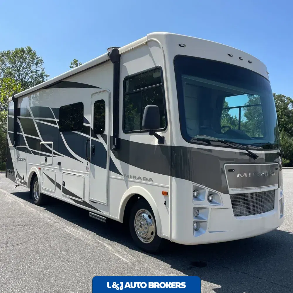 2020 Mirada Coachman motor home Base