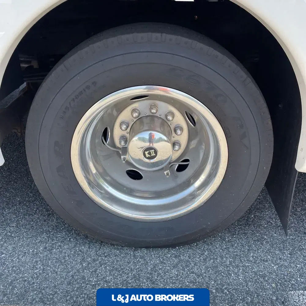 2020 Mirada Coachman motor home Base