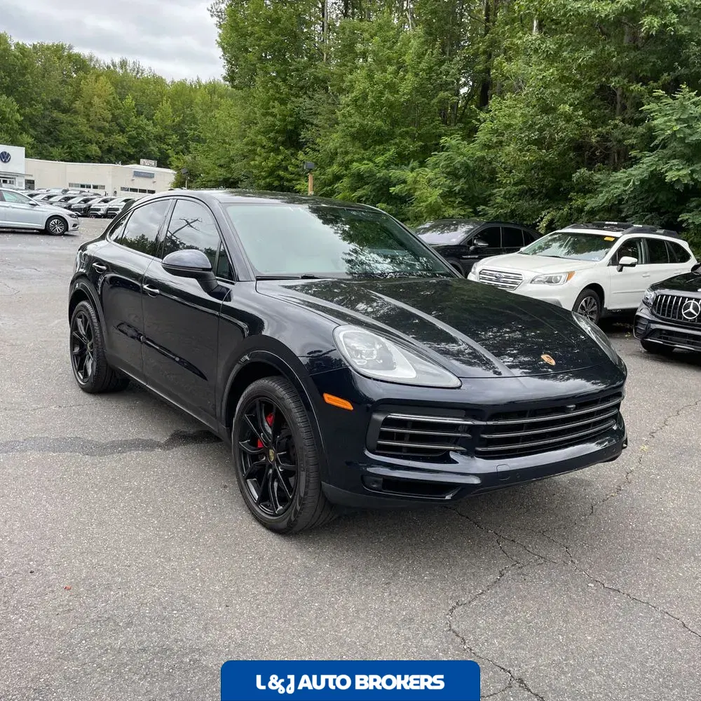 2023 Porsche Cayenne Platinum Edition
