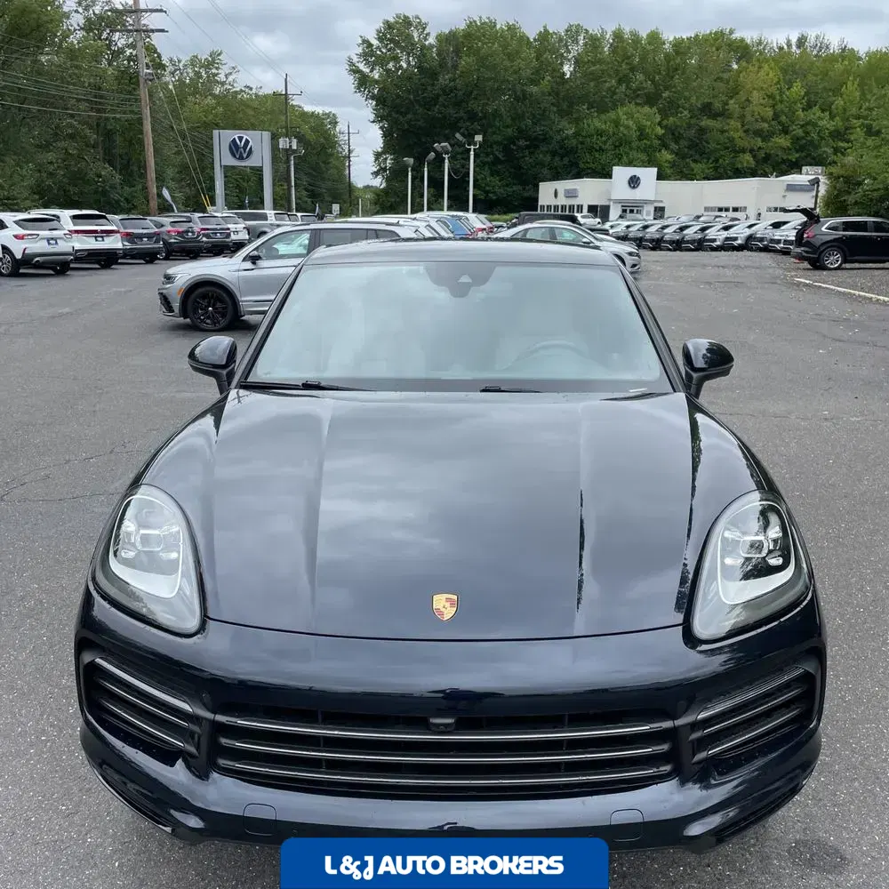 2023 Porsche Cayenne Platinum Edition