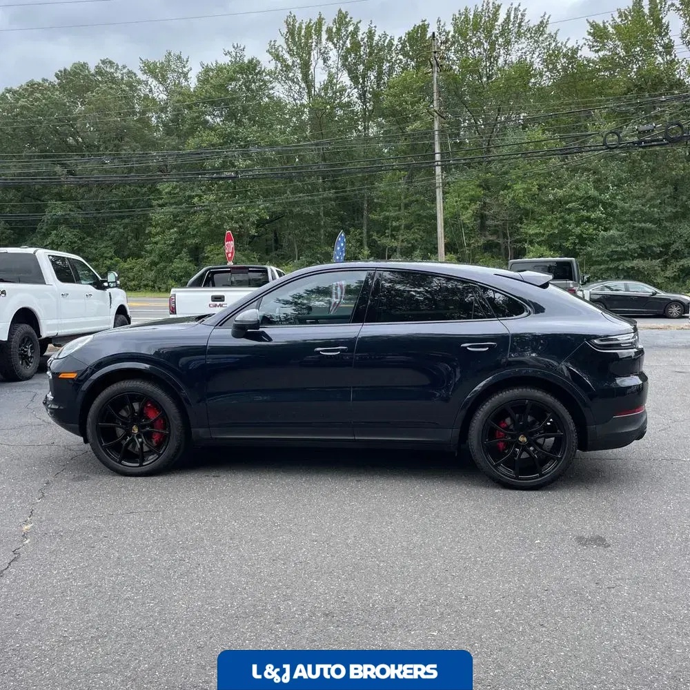 2023 Porsche Cayenne Platinum Edition