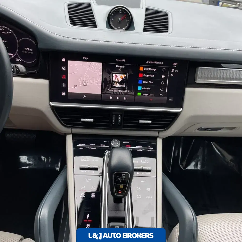 2023 Porsche Cayenne Platinum Edition