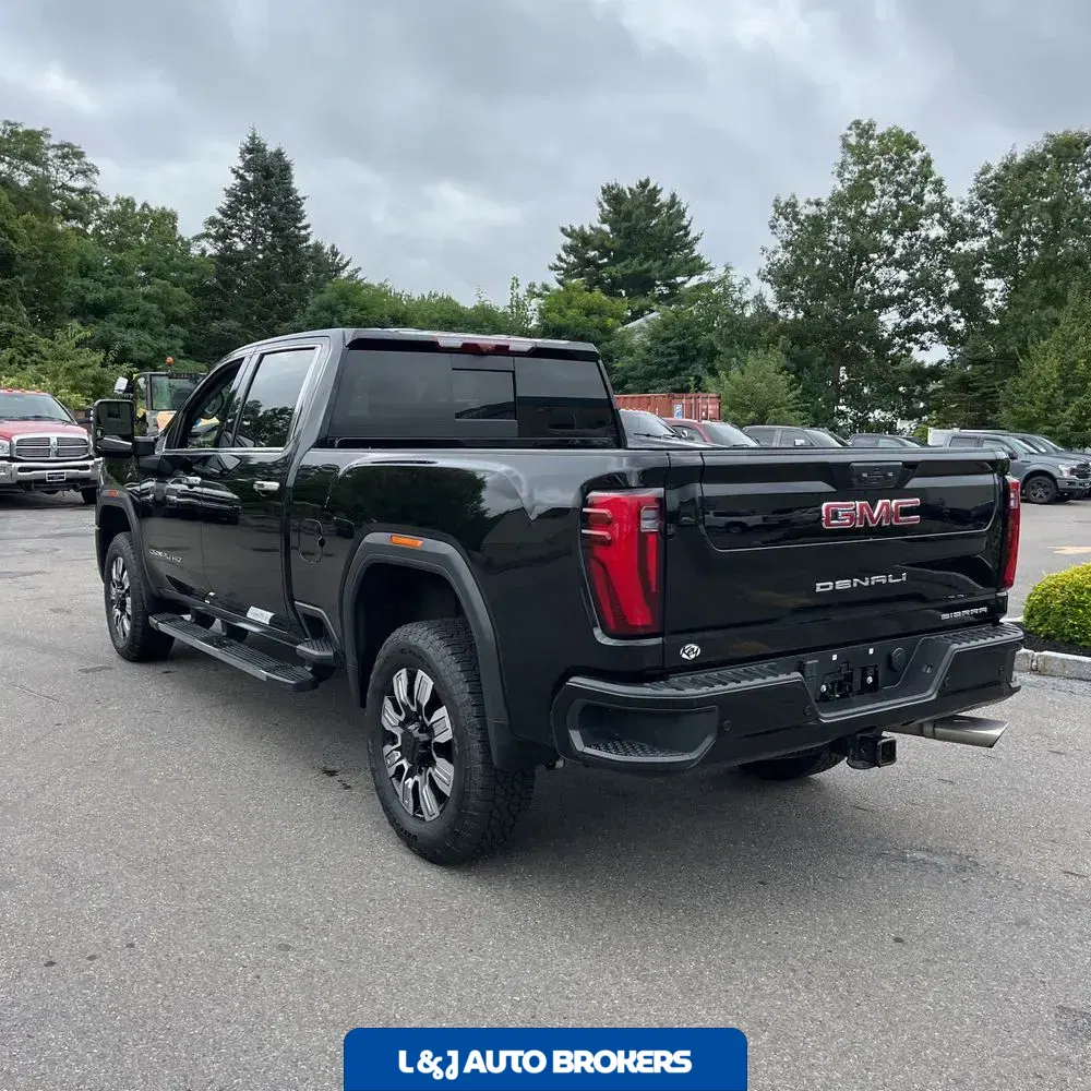 2024 GMC Sierra 2500HD Denali