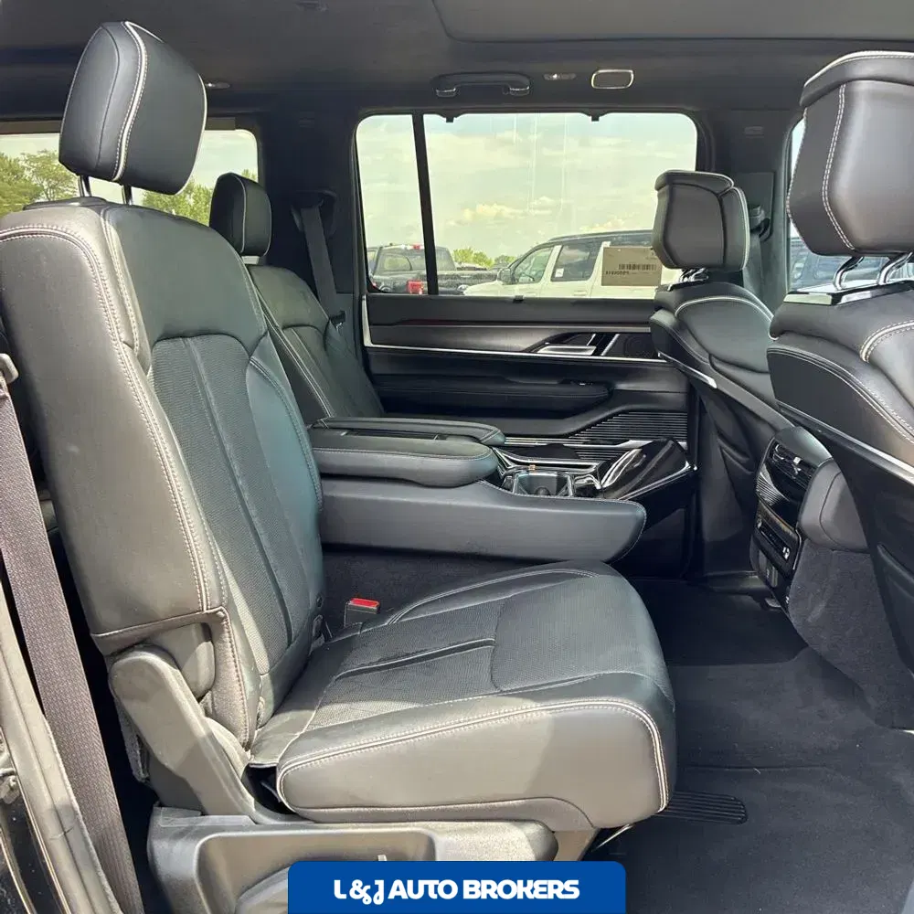 2023 Jeep Grand Wagoneer Series II Obsidian