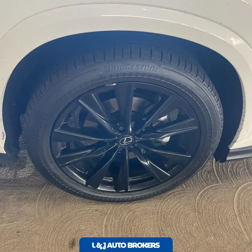 2024 Lexus NX 450h+ F SPORT Handling