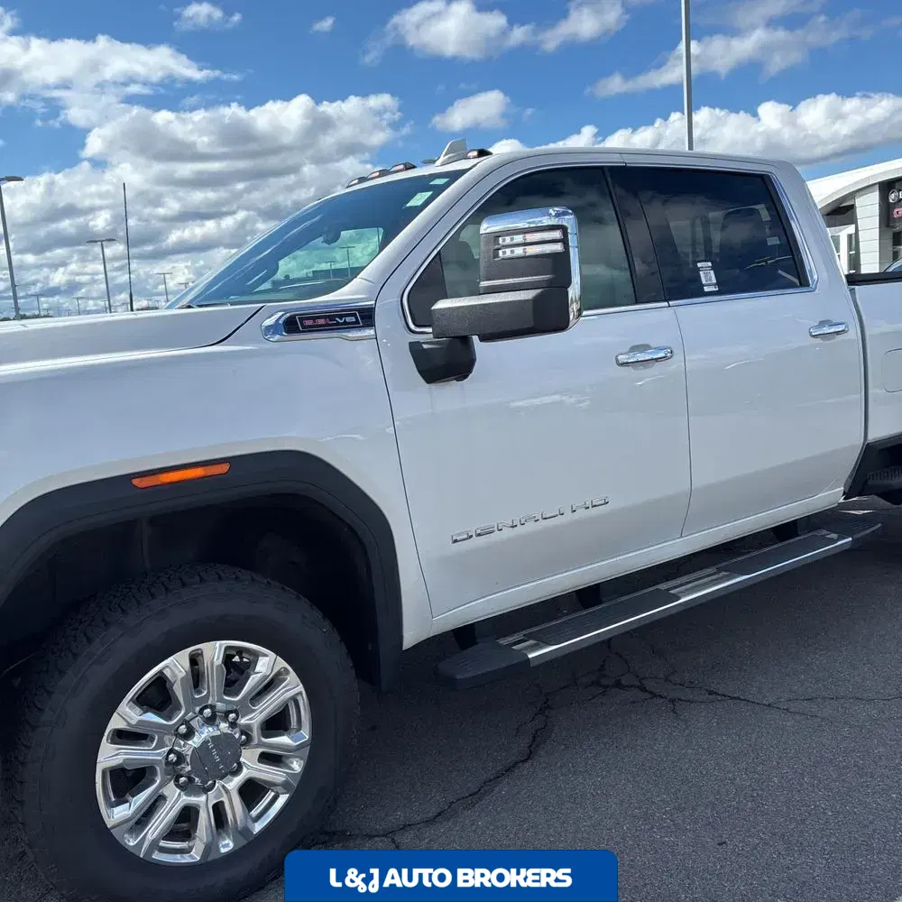 2023 GMC Sierra 2500HD Denali