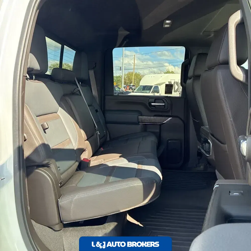 2023 GMC Sierra 2500HD Denali