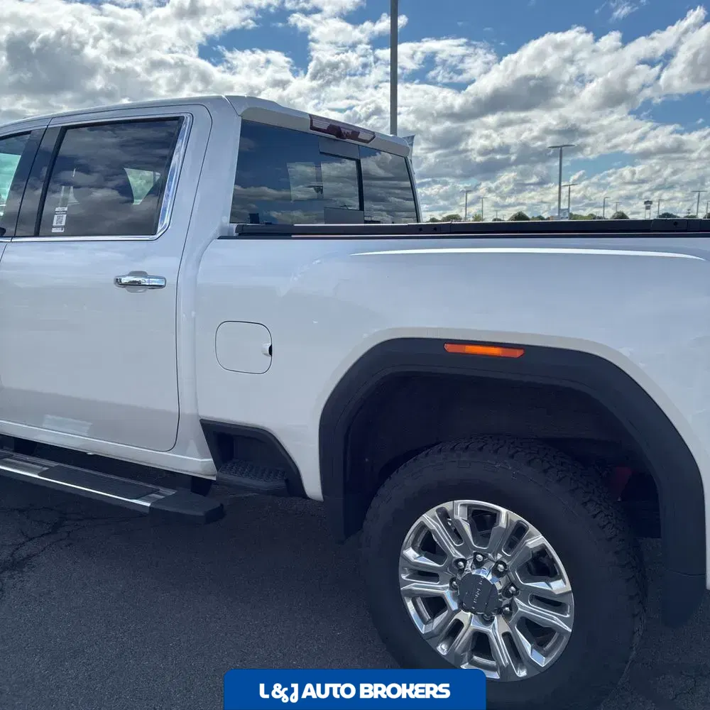 2023 GMC Sierra 2500HD Denali