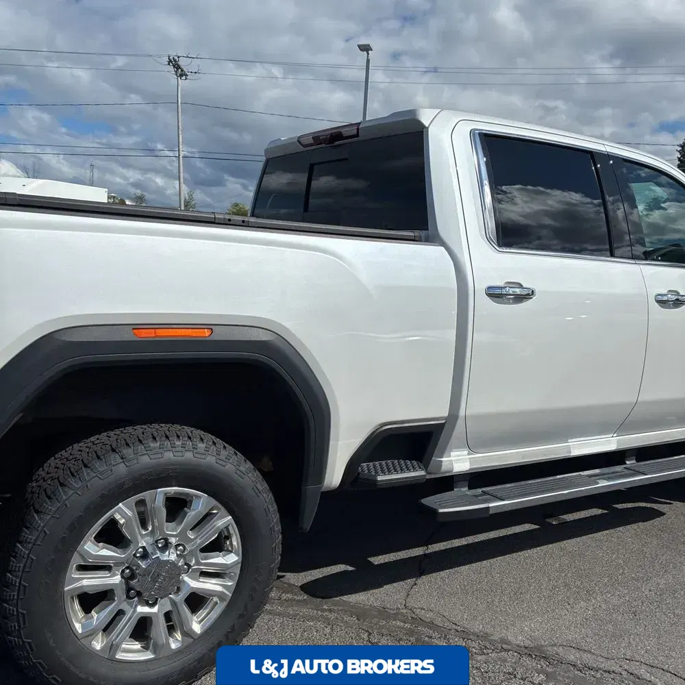 2023 GMC Sierra 2500HD Denali