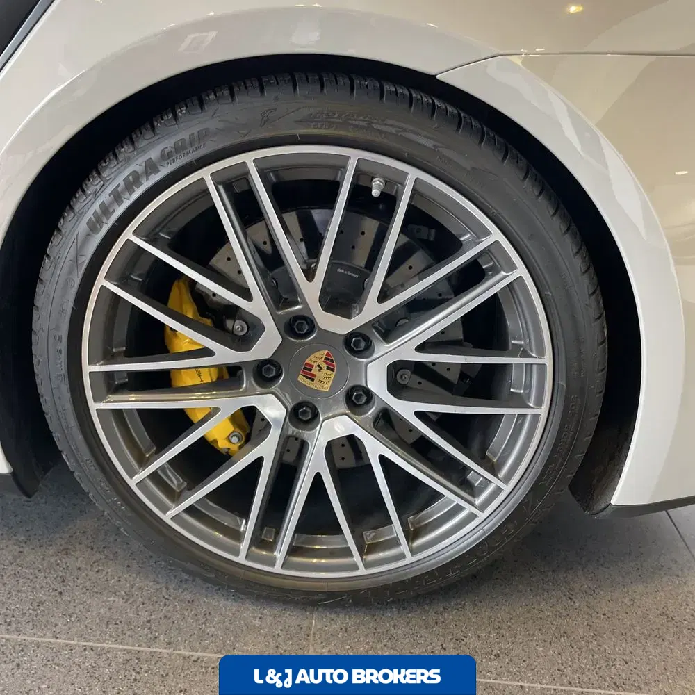 2024 Porsche 911 Turbo S