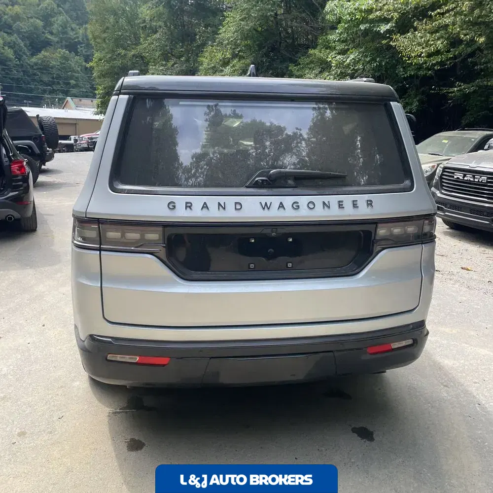 2023 Jeep Grand Wagoneer Series III 4D SUV 4WD