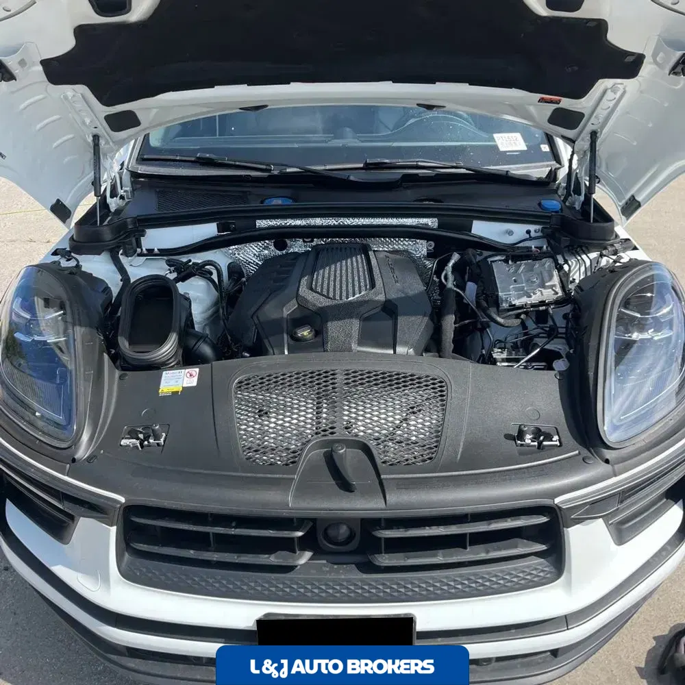 2023 Porsche Macan Base
