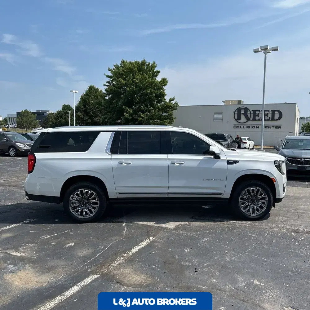 2023 GMC Yukon XL Denali Ultimate