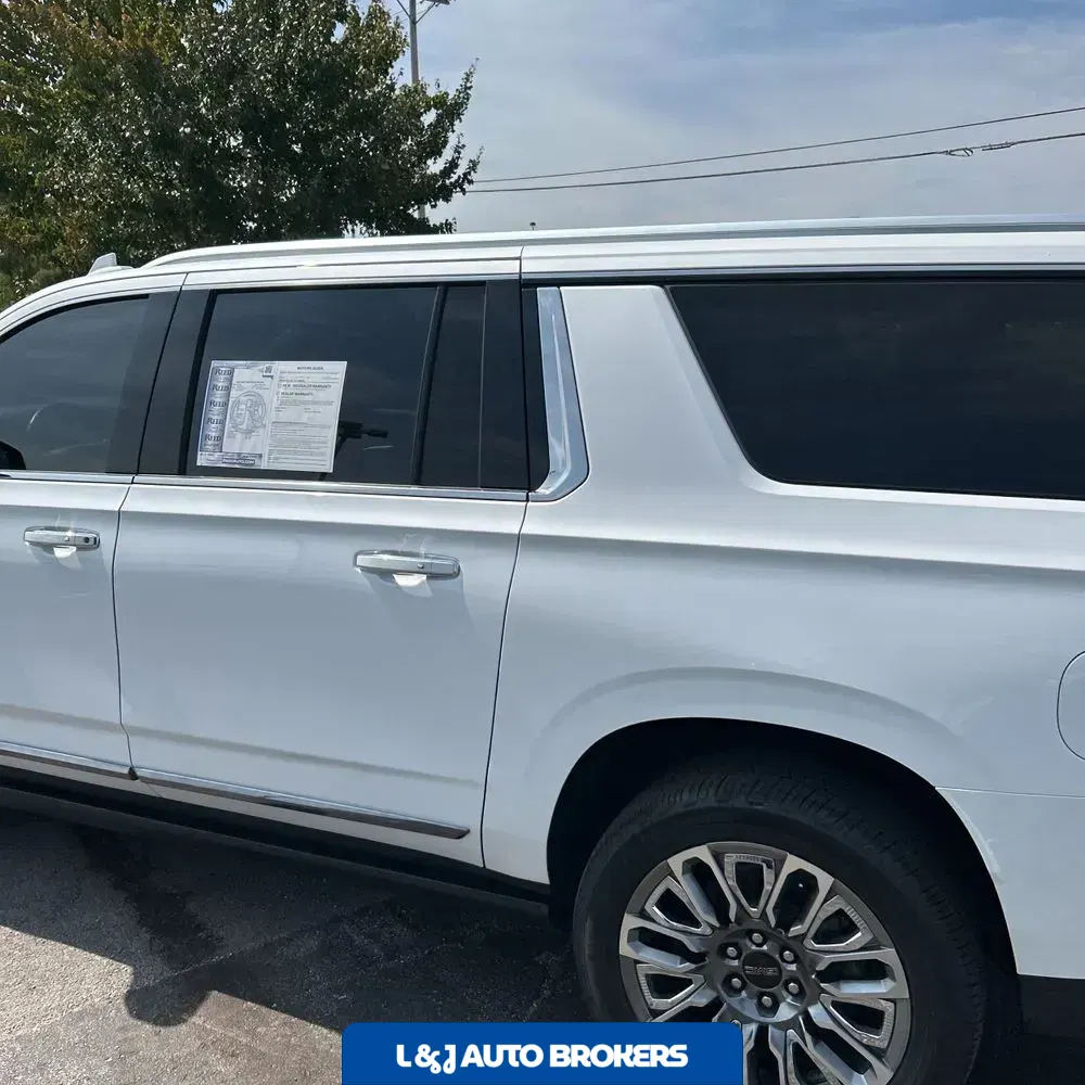 2023 GMC Yukon XL Denali Ultimate