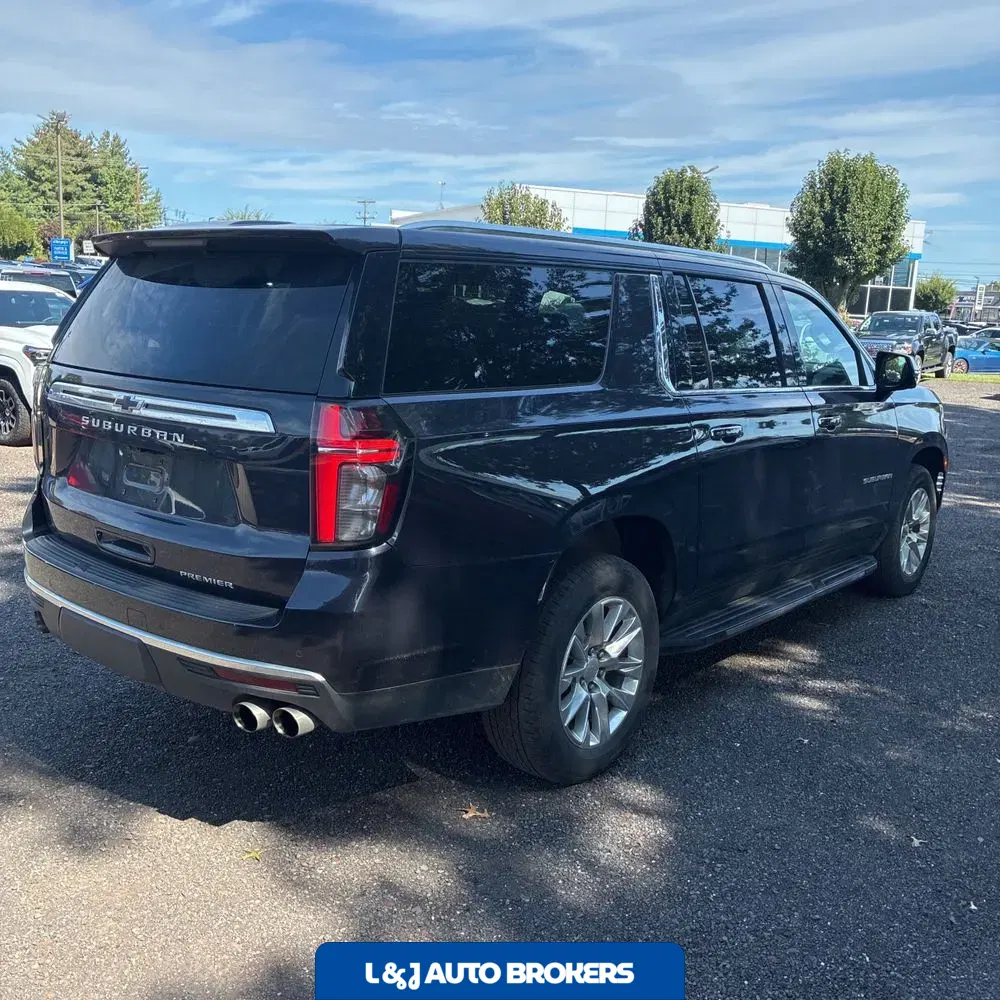 2023 Chevrolet Suburban Premier