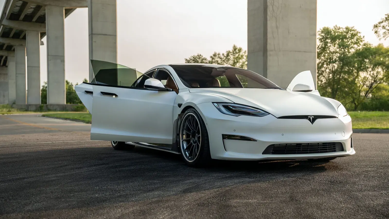 4,300-Mile 2021 Tesla Model S Plaid Unplugged Performance S-Apex