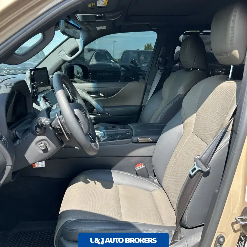 2025 Lexus LX 700h Overtrail
