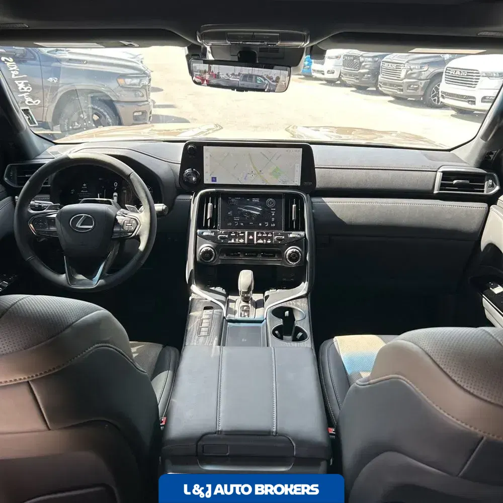 2025 Lexus LX 700h Overtrail