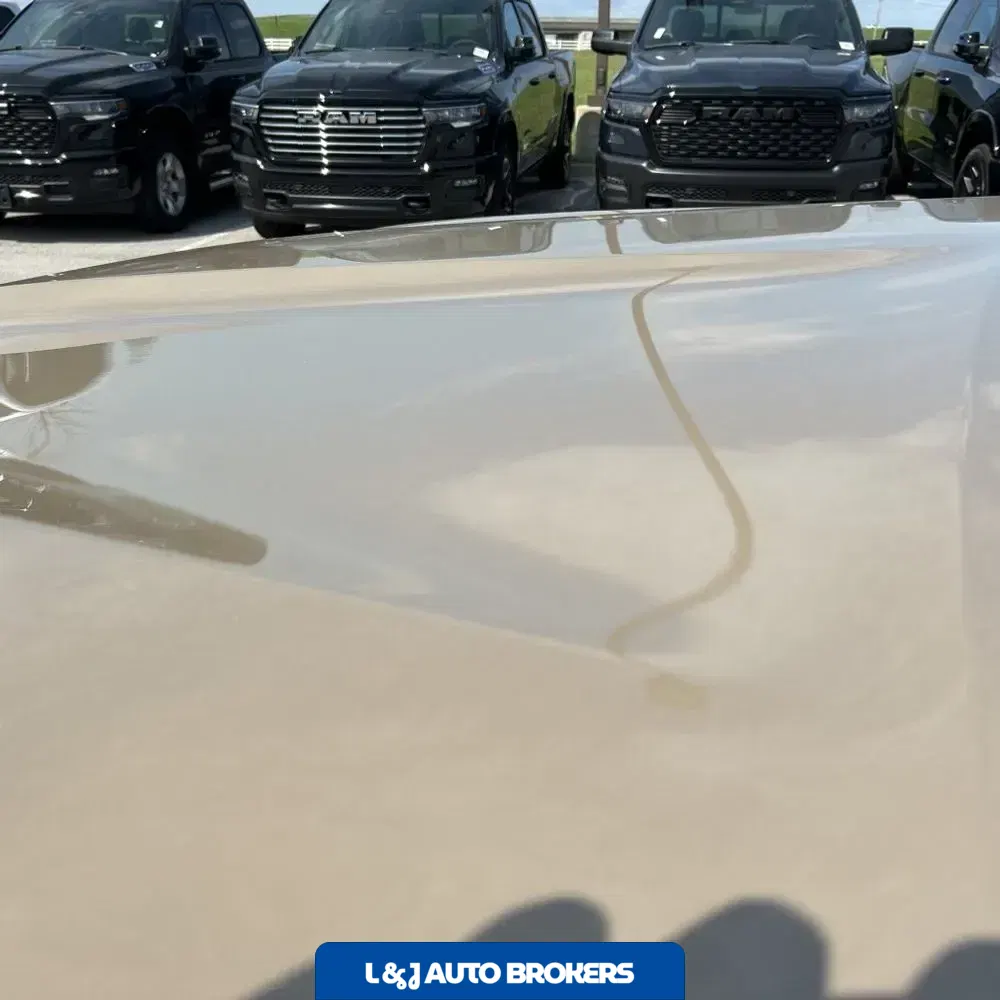 2025 Lexus LX 700h Overtrail