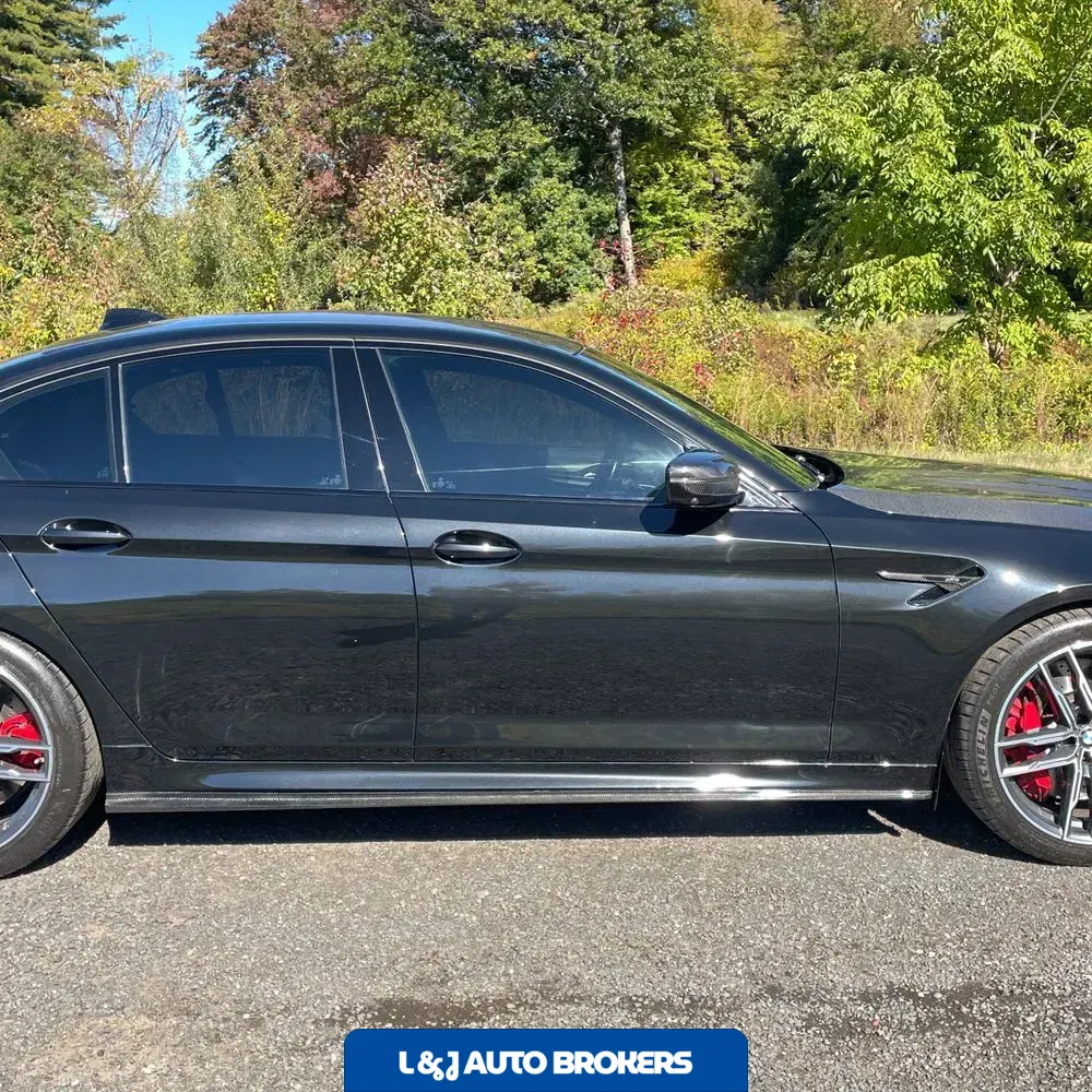 2022 BMW M5 Base