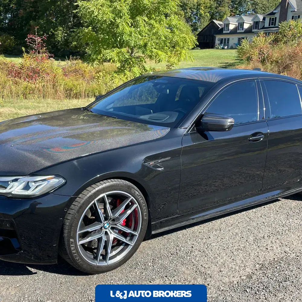 2022 BMW M5 Base