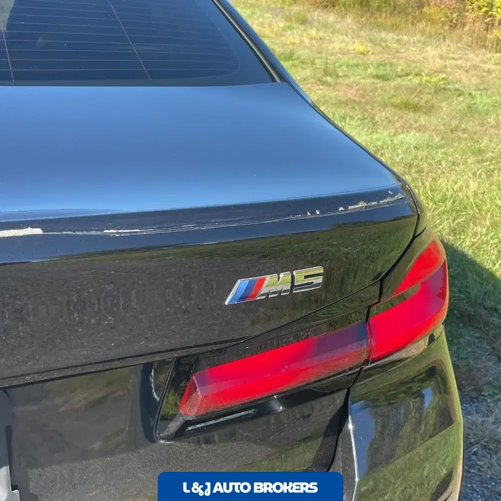 2022 BMW M5 Base