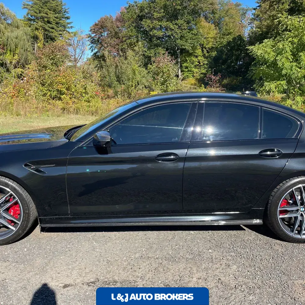 2022 BMW M5 Base