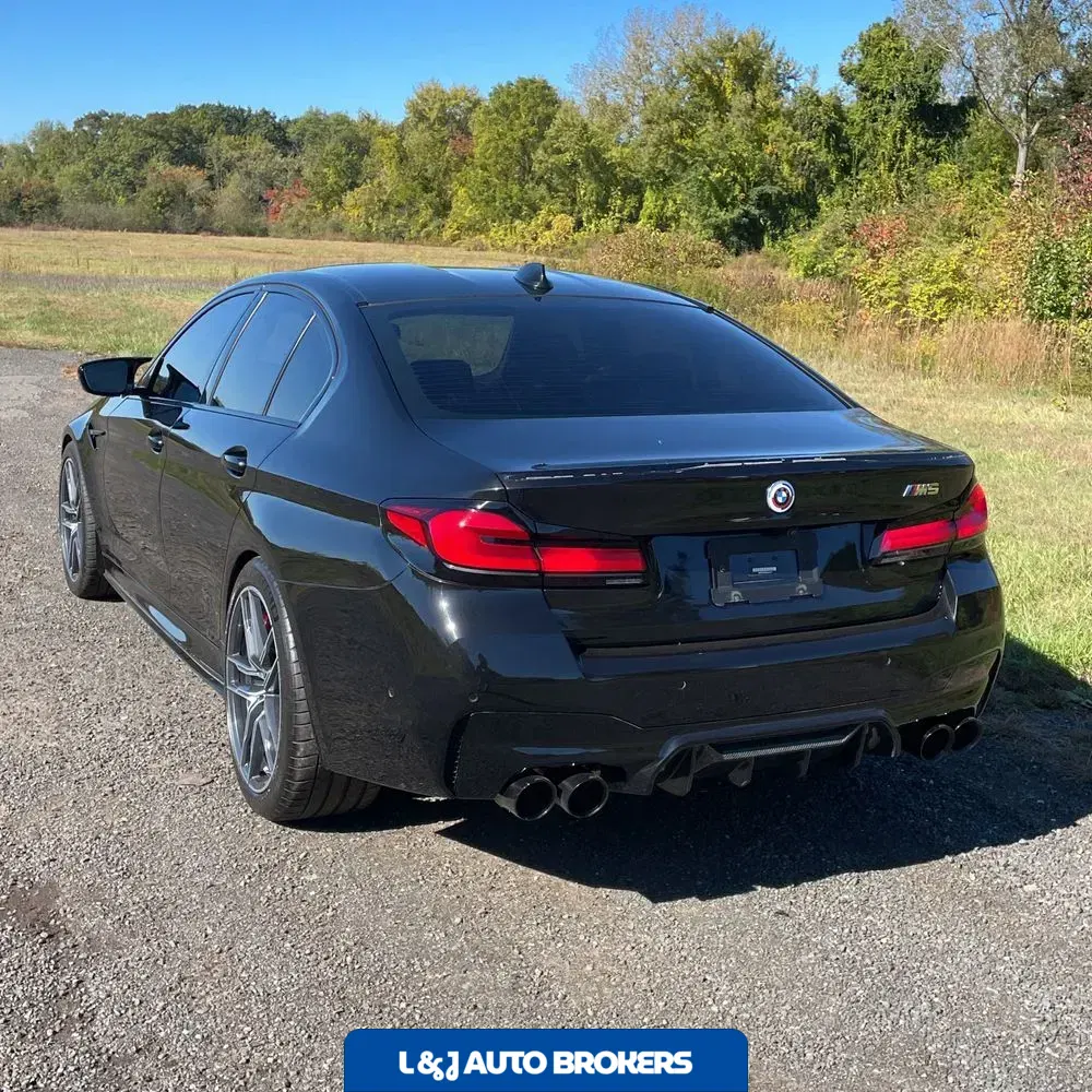 2022 BMW M5 Base