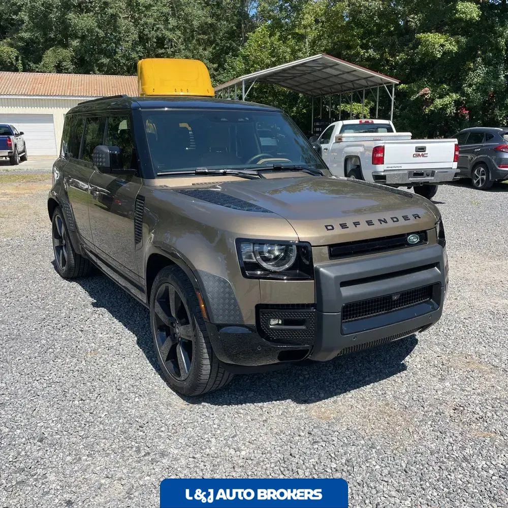 2025 Land Rover Defender 110 X-Dyn SE P400