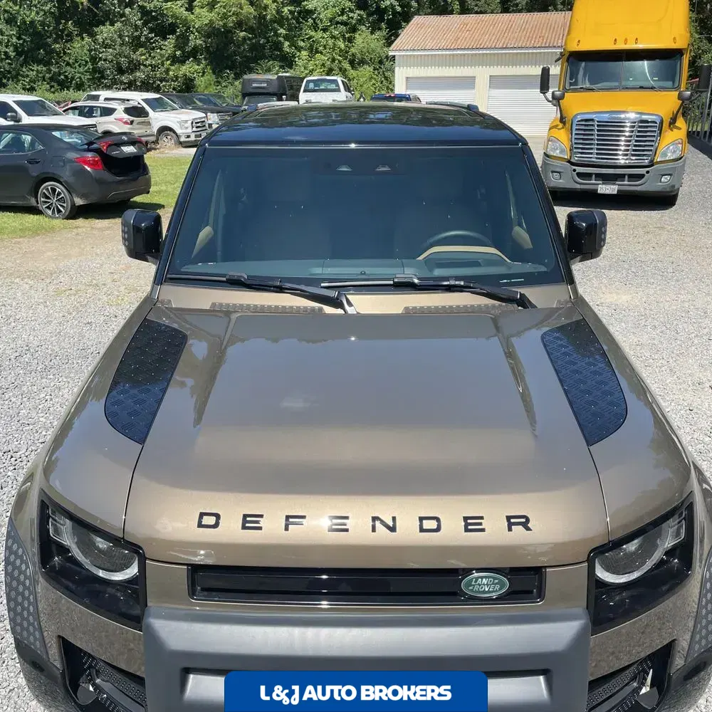 2025 Land Rover Defender 110 X-Dyn SE P400