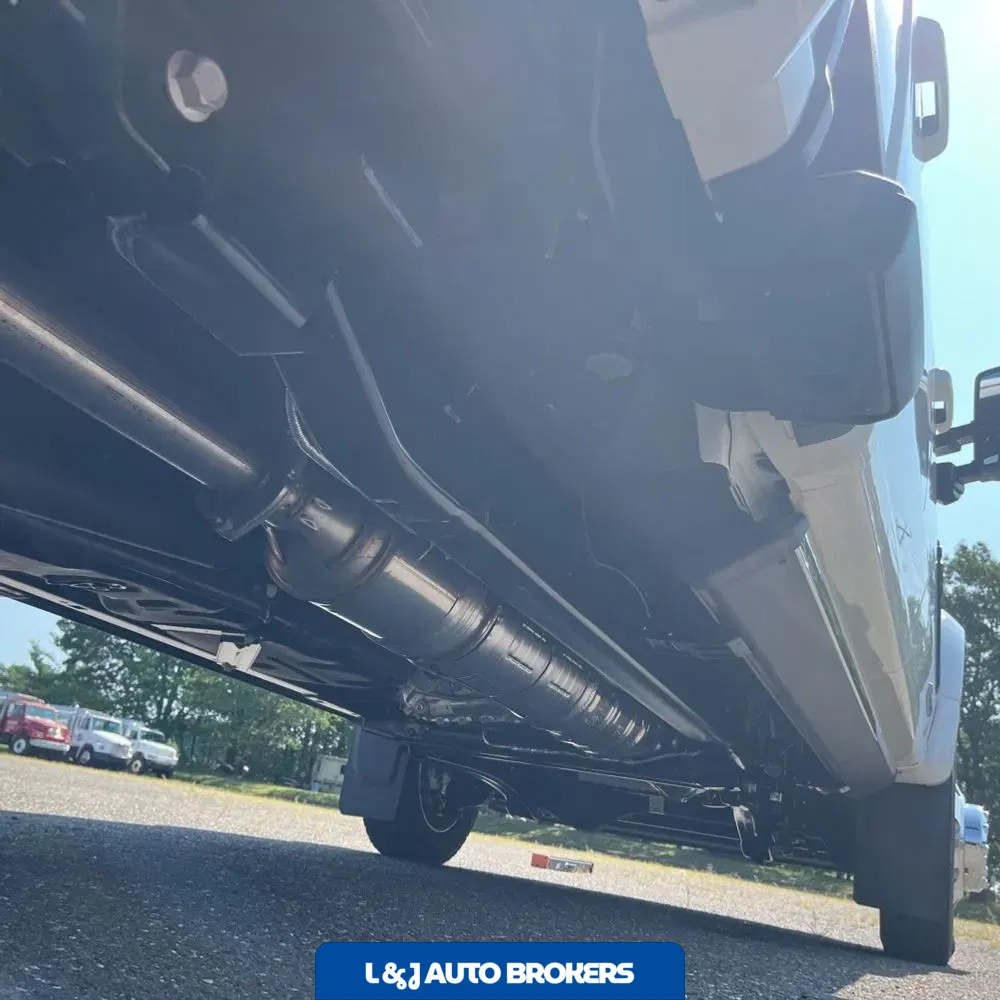 2025 Ford F-450 Super Duty Platinum