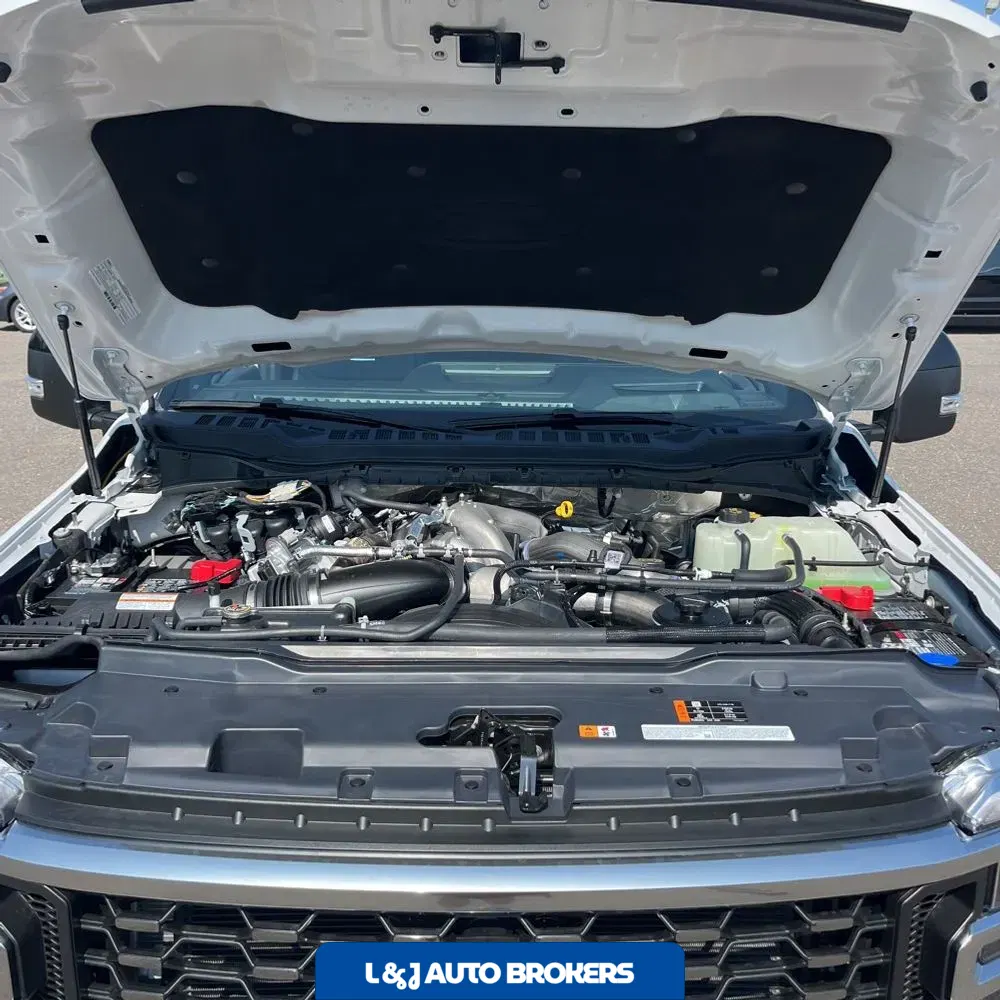 2025 Ford F-450 Super Duty Platinum