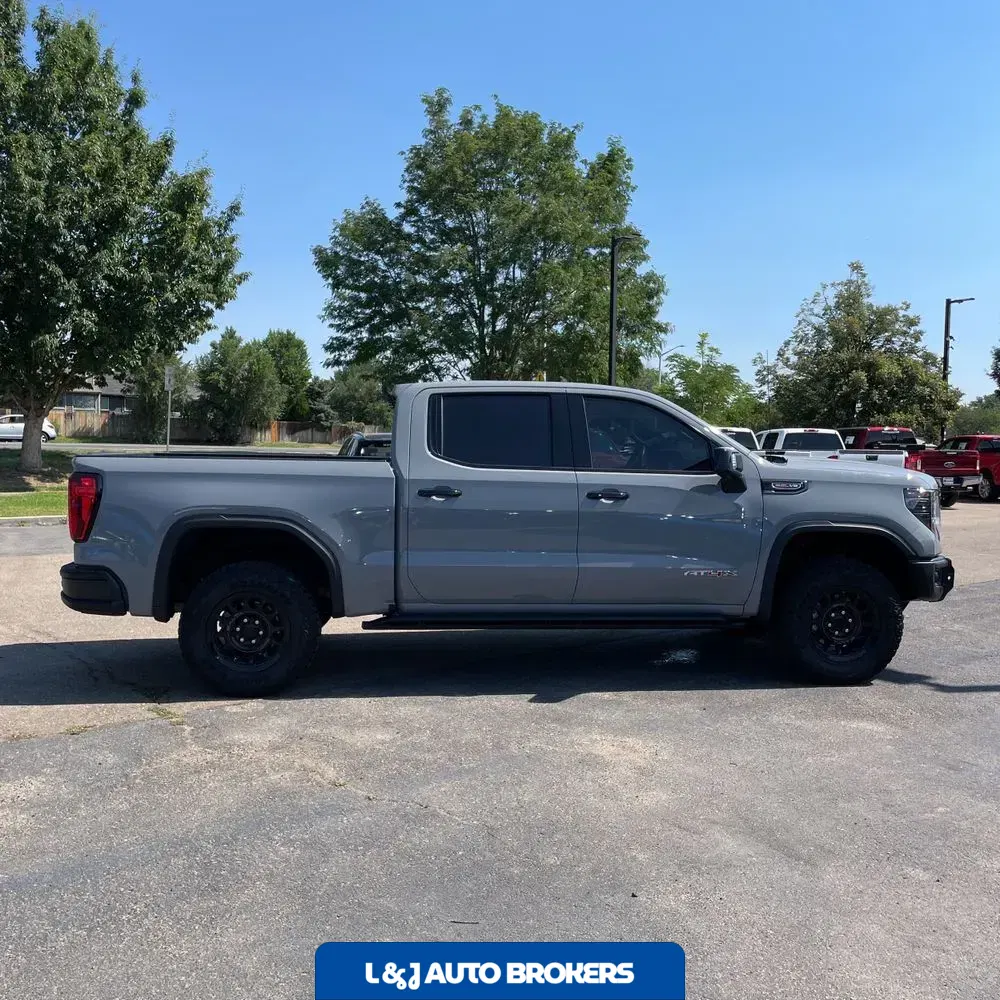 2024 GMC Sierra 1500 AT4X