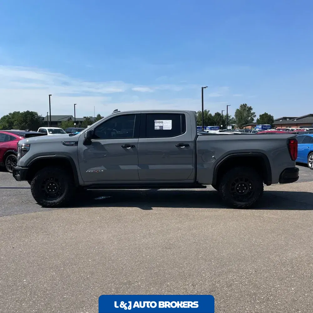 2024 GMC Sierra 1500 AT4X