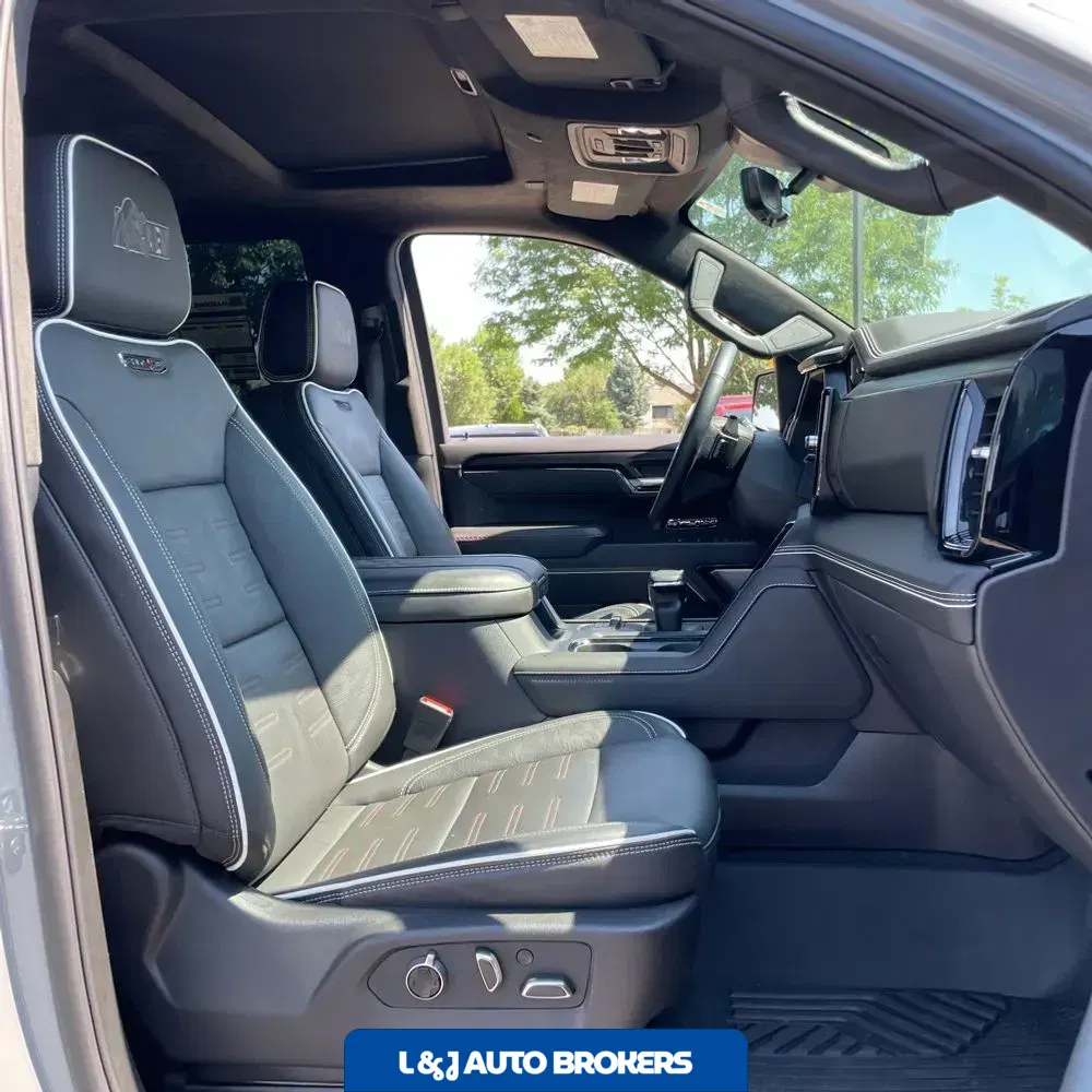 2024 GMC Sierra 1500 AT4X