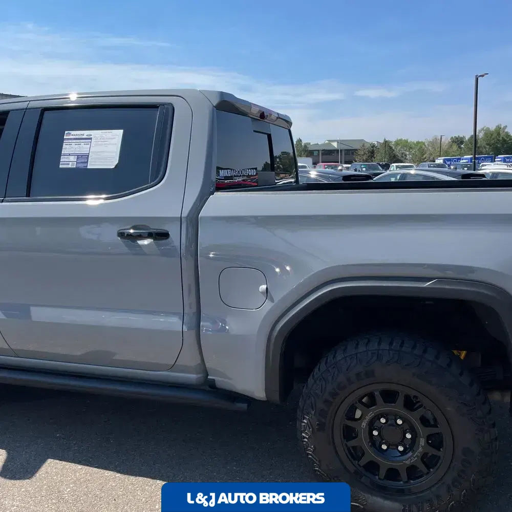 2024 GMC Sierra 1500 AT4X