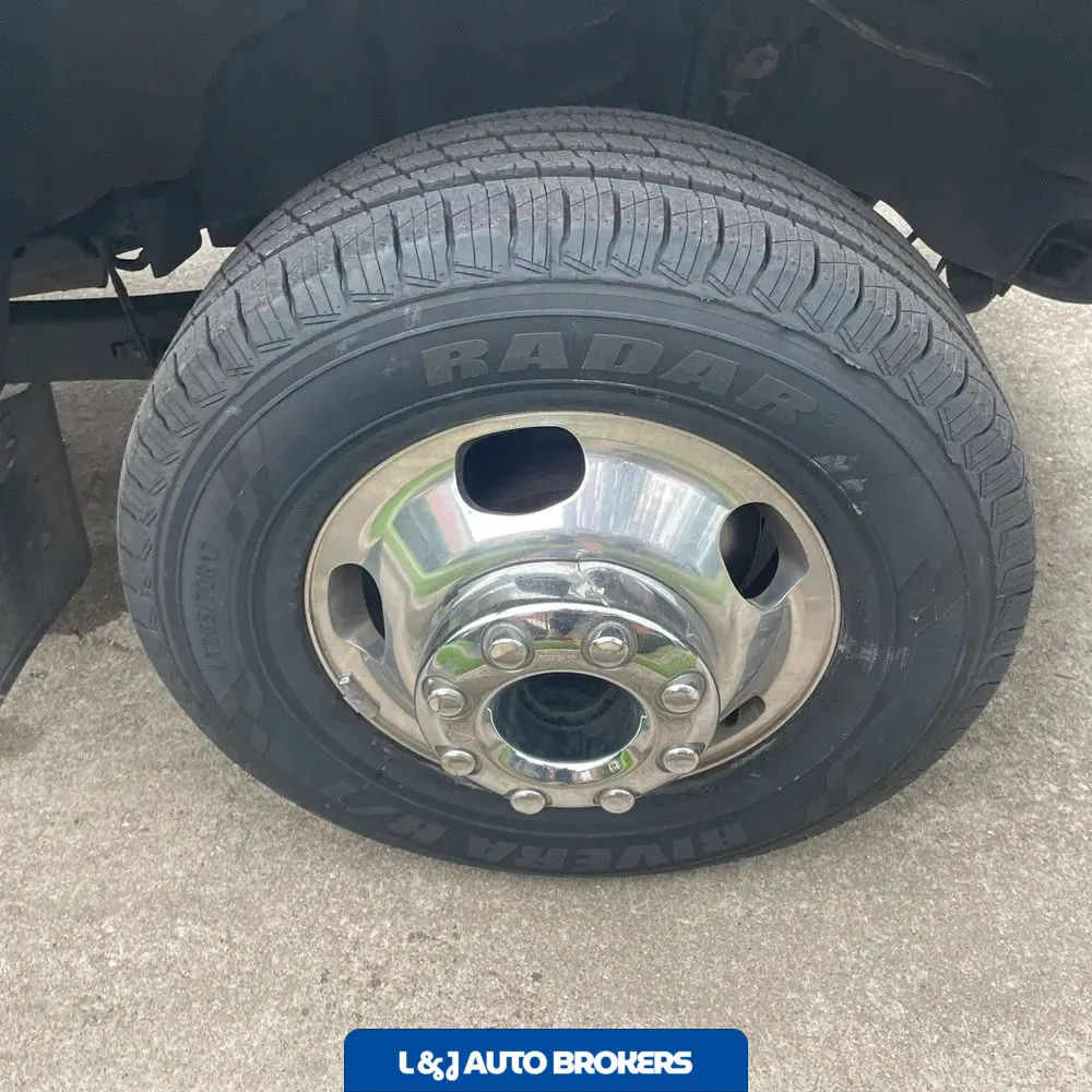 2023 Ford F-350 Super Duty Platinum