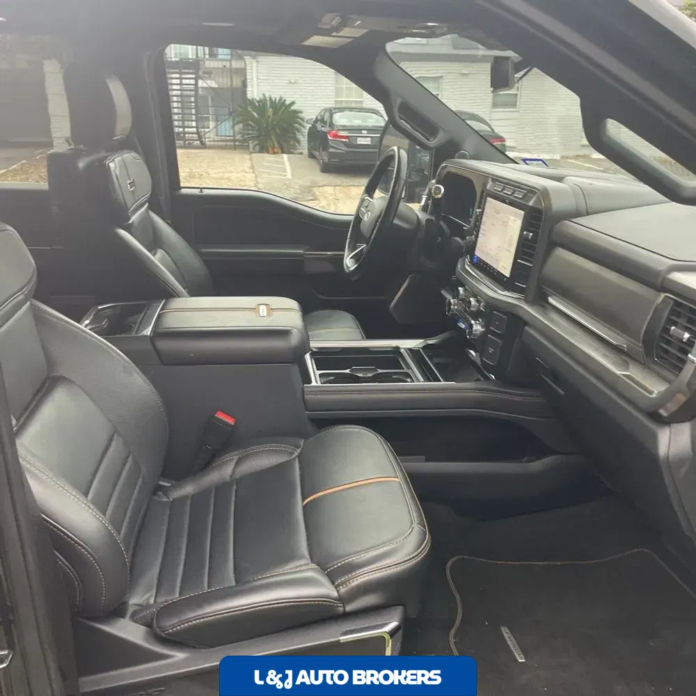 2023 Ford F-350 Super Duty Platinum