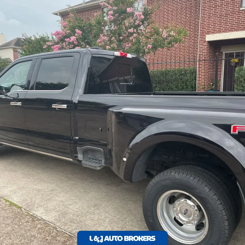 2023 Ford F-350 Super Duty Platinum
