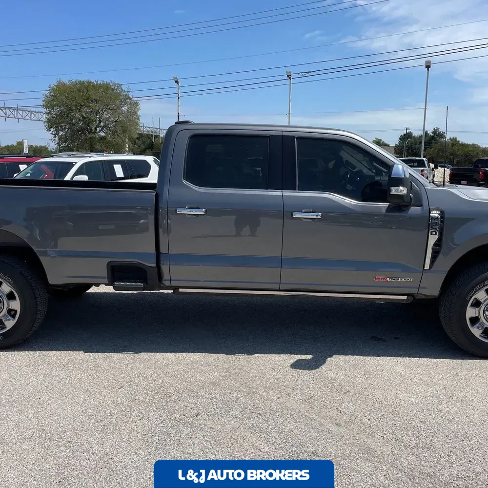 2024 Ford F-350 Super Duty Lariat
